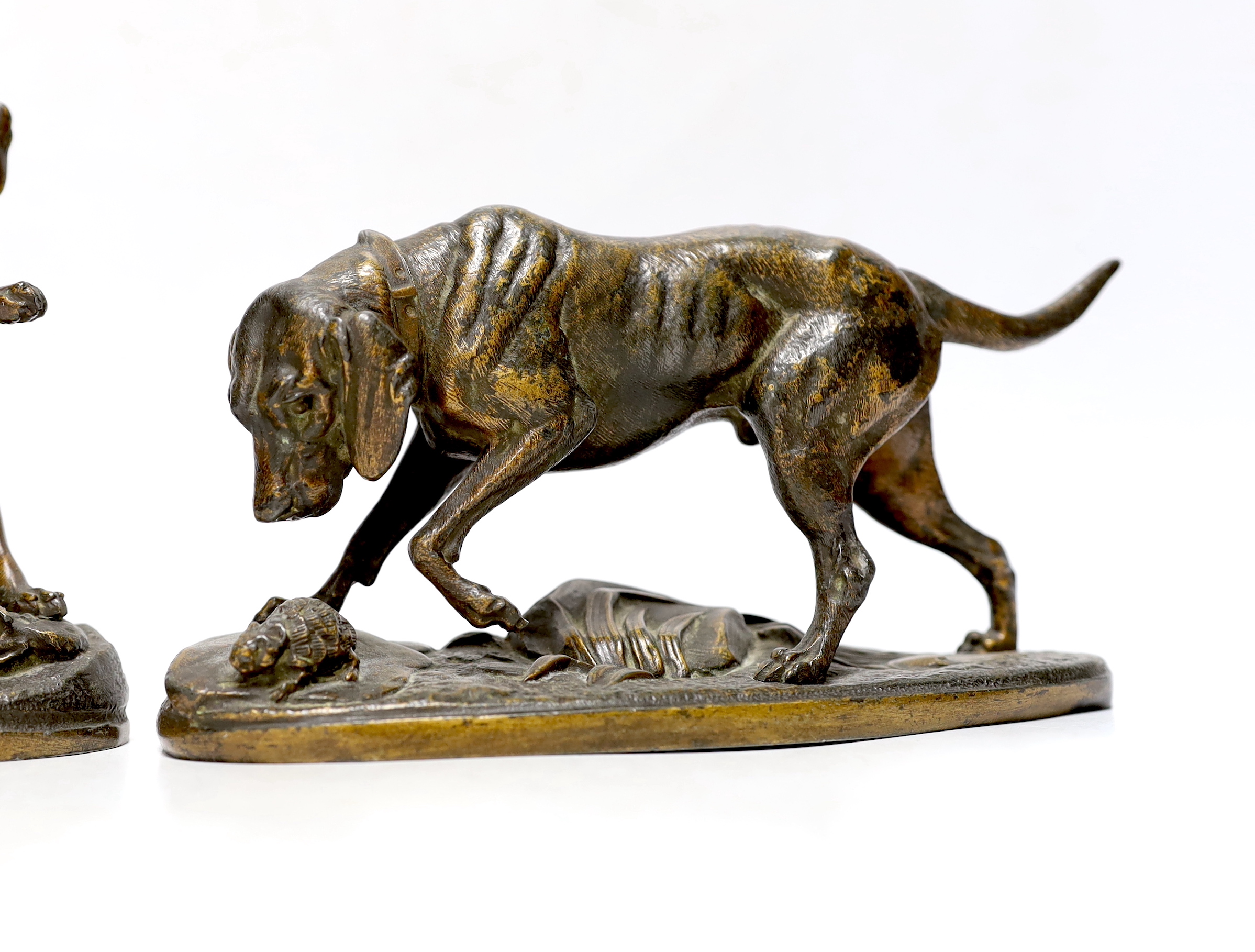 Two patinated spelter models of hunting dogs 20cm